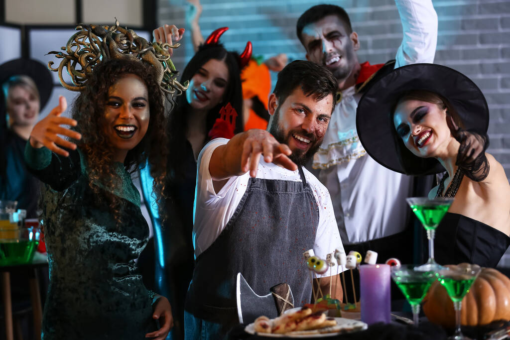 Read more about the article How to Plan a Murder Mystery Game in a Haunted House